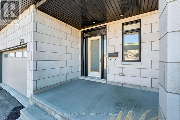 29049191/251-joshua-street/mer-bleuebradley-estatesanderson-park/ottawa/ontario/K1W0H3_4