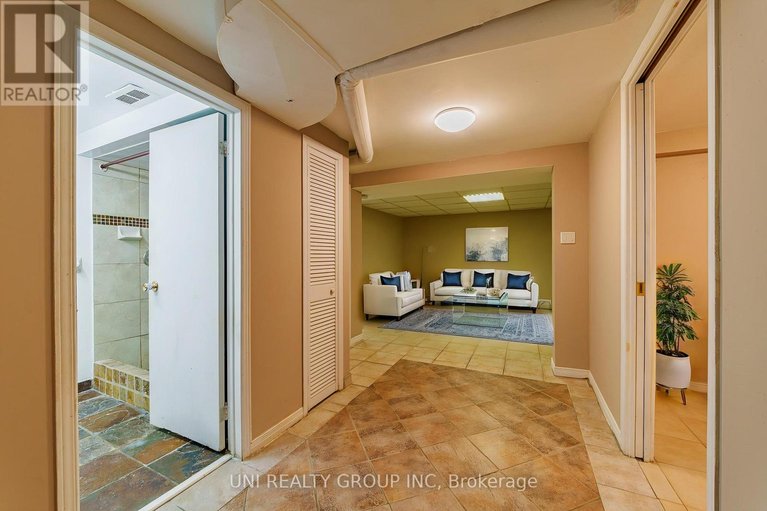 29578391/17-forest-park-avenue/city-viewskylinefisher-heightsparkwood-hills/ottawa/ontario/K2E5A2_28