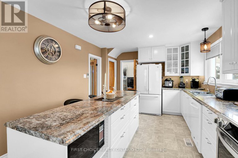 29205327/1366-kingston-avenue/carlington/ottawa/ontario/K1Z8L2_13