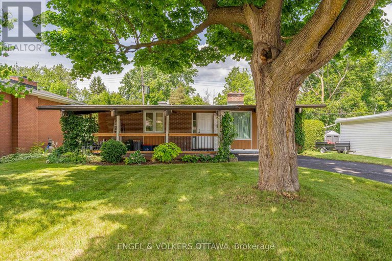 28589619/941-cromwell-drive/riverside-park/ottawa/ontario/K1V6K3_1