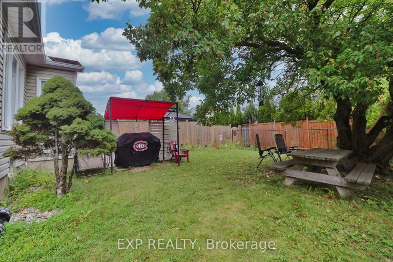 29113722/2127-lauzon-street/fallingbrookgardenway-south/ottawa/ontario/K4A3K7_48