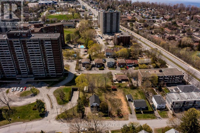 28224416/830-high-street/britannia-heights/ottawa/ontario/K2B6C4_5