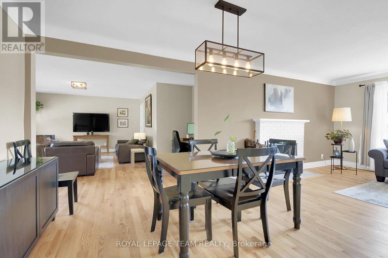 28798698/43-epworth-avenue/meadowlandsst-claire-gardens/ottawa/ontario/K2G2L8_9
