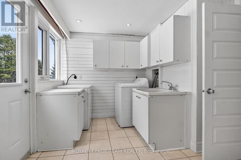 29422751/5965-rideau-valley-drive-n/manotick-south-to-roger-stevens/ottawa/ontario/K4M1B3_24