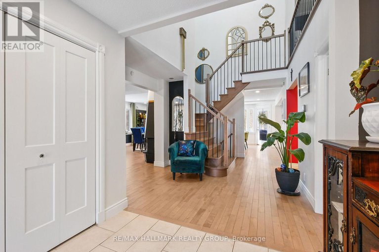 28622759/1390-lough-drive/cumberland-estates/ottawa/ontario/K4C1A9_4