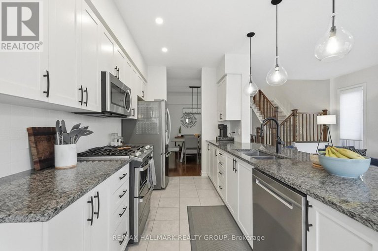 29054390/314-melodie-street/mer-bleuebradley-estatesanderson-park/ottawa/ontario/K1W0H9_14