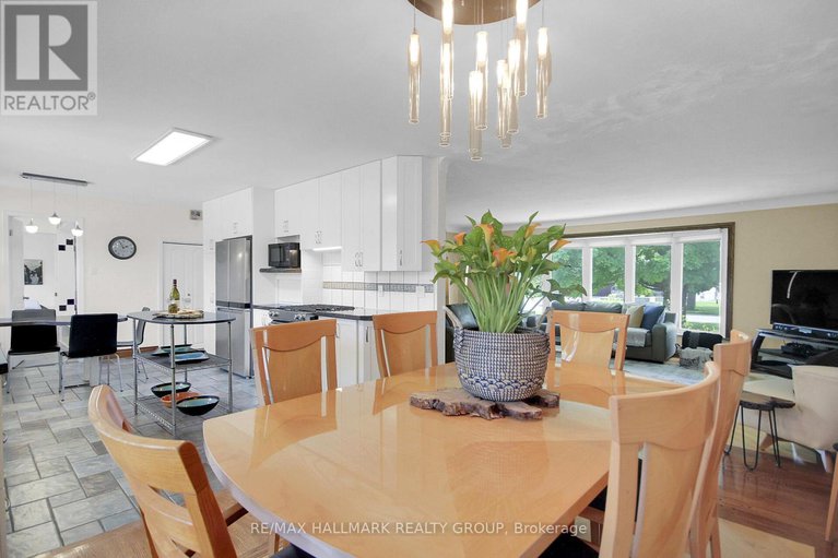 28389488/27-savuto-way/meadowlandscrestview/ottawa/ontario/K2G2S9_12