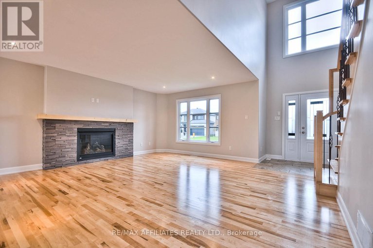 28184817/619-geneva-crescent/embrun/russell/ontario/K0A1W0_3