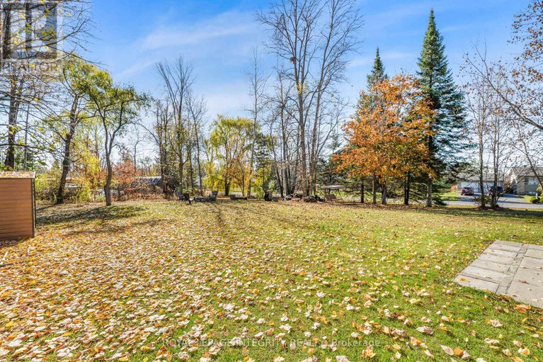 29049677/220-agathe-street/clarencerockland-twp/clarence-rockland/ontario/K4K1K7_29