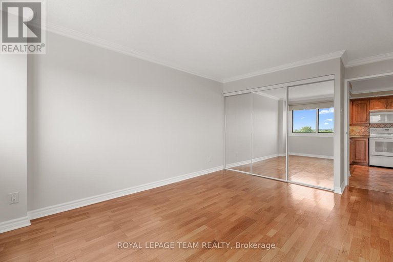 28417377/1508-40-landry-street/vanier/ottawa/ontario/K1L8K4_21