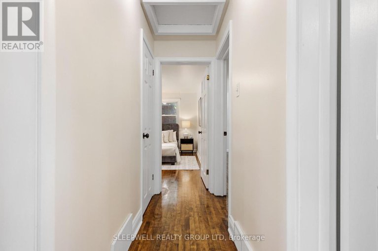28651207/2209-belair-drive/bel-air-park/ottawa/ontario/K2C0X2_17