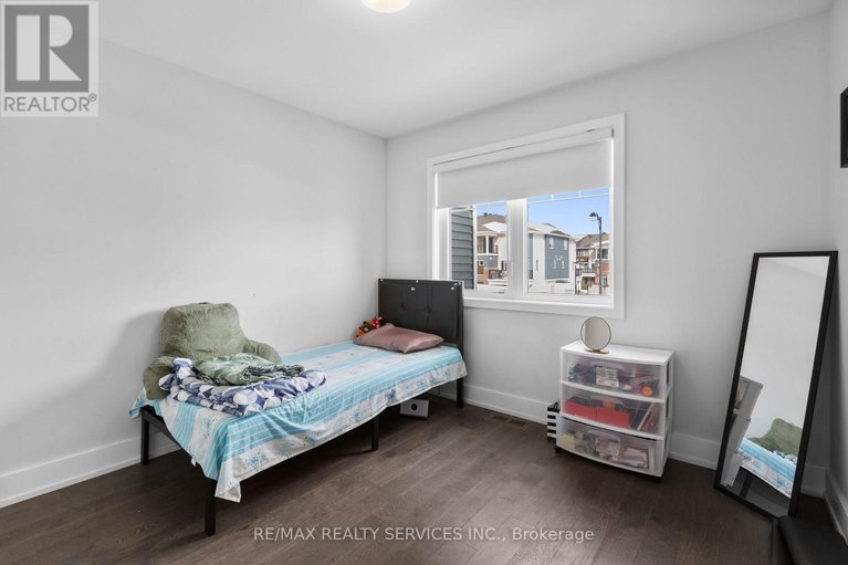 29447721/724-rouncey-road/emerald-meadowstrailwest/ottawa/ontario/K2S1B6_62