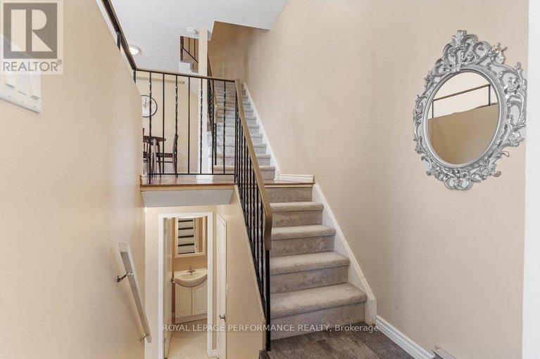 29678414/55-2610-draper-avenue/redwood-park/ottawa/ontario/K2H8X8_10
