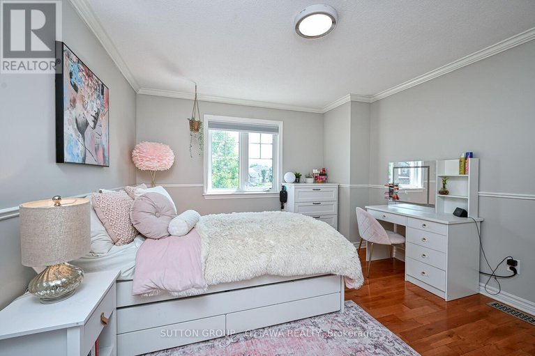 28889219/329-west-ridge-drive/stittsville-south/ottawa/ontario/K2S2G7_24