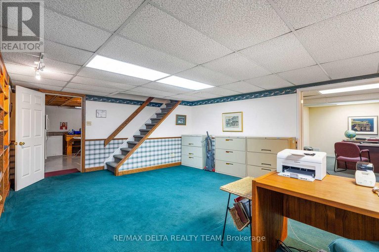 29126045/745-hauteview-crescent/fallingbrookridgemount/ottawa/ontario/K4A2B9_26