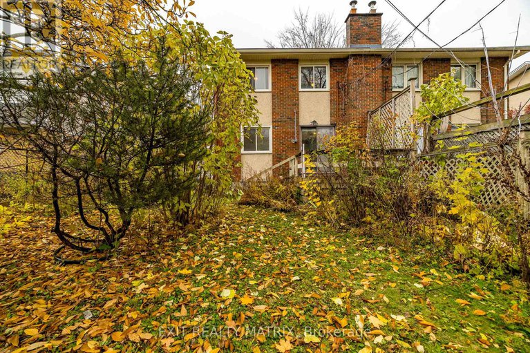29077893/426-apple-tree-lane/viscount-alexander-park/ottawa/ontario/K1K2R6_36
