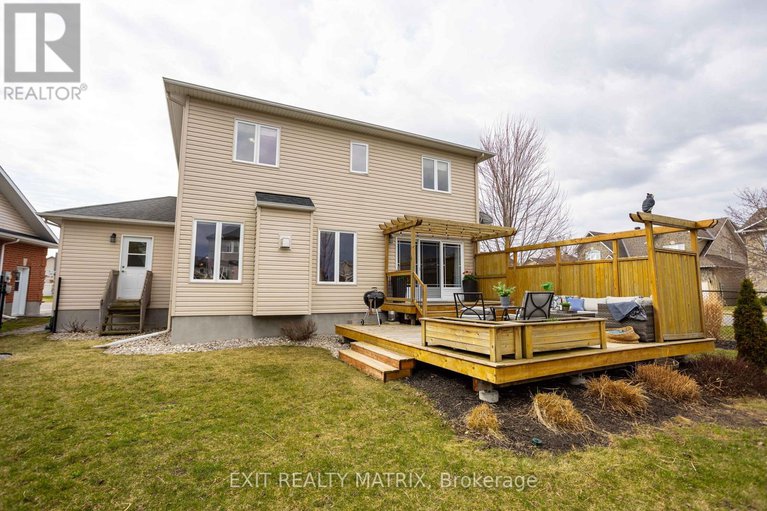 28492201/228-olde-towne-avenue/village-of-russell/russell/ontario/K4R0B3_43