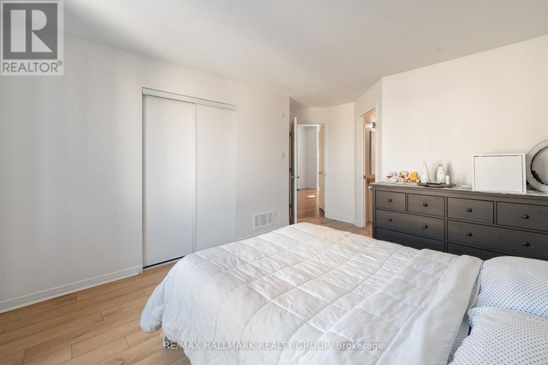 28604649/7-70-briargate-private/springridgeeast-village/ottawa/ontario/K4A0C3_22