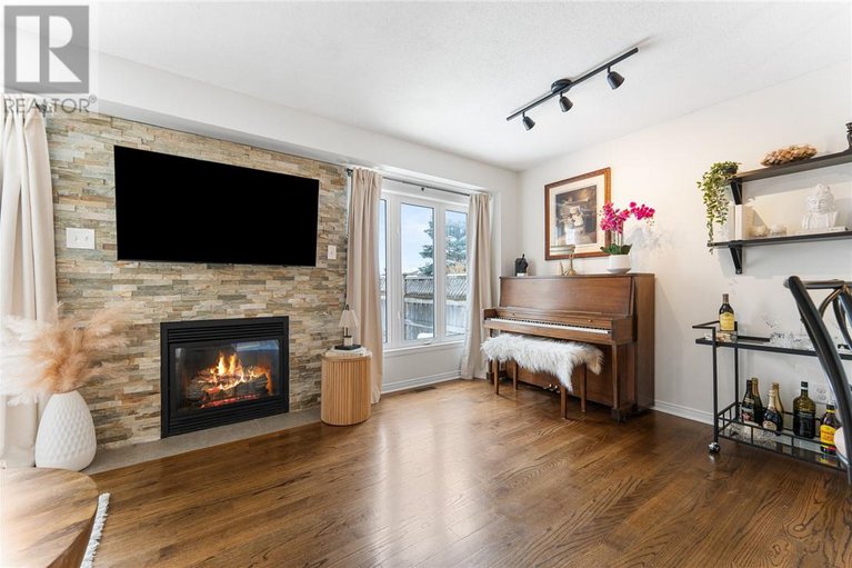 29102957/202-arrita-street/ottawa/ontario/K2S0J7_24