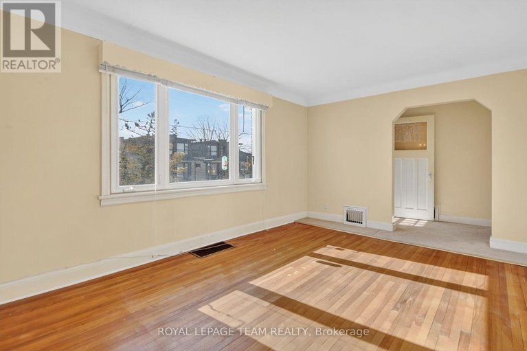 29596243/591-churchill-avenue-n/westborohampton-park/ottawa/ontario/K1Z5E6_18