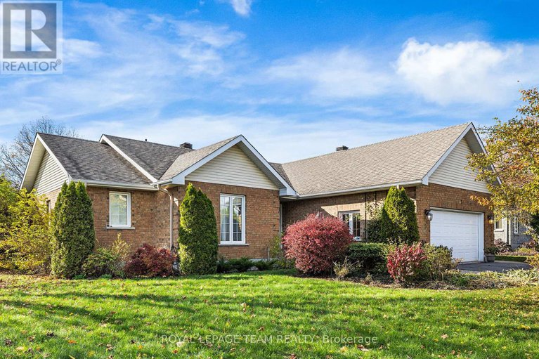 29127393/7-david-street/long-sault/south-stormont/ontario/K0C1M0_1