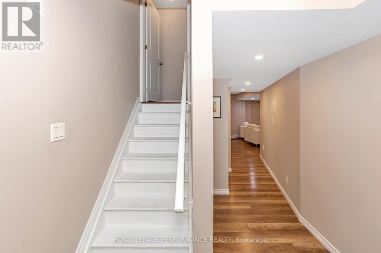 28871185/16-sweetbay-circle/stittsville-north/ottawa/ontario/K2S0W8_21