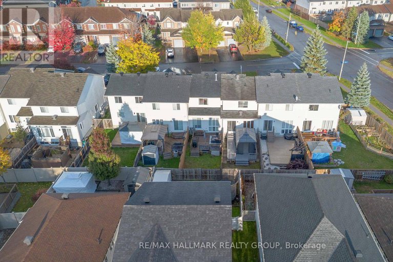 29024114/1072-brasseur-crescent/fallingbrookgardenway-south/ottawa/ontario/K4A5A1_47