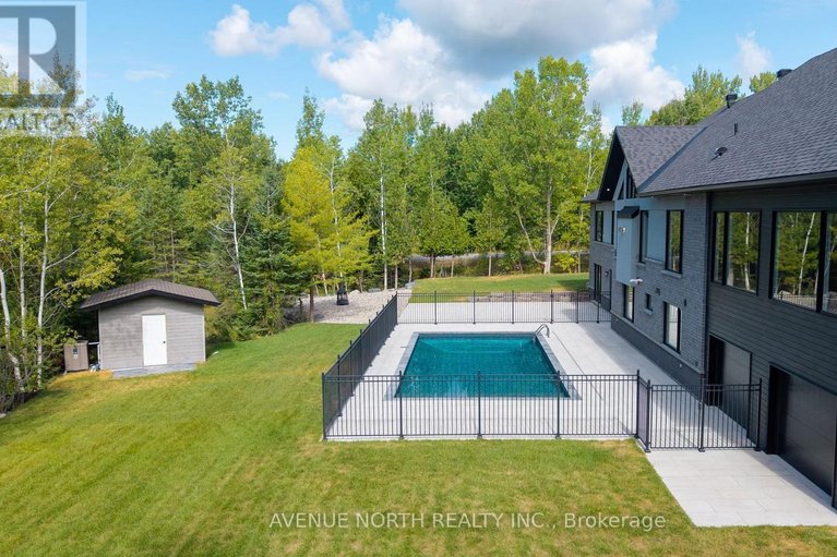 28878551/135-cherryhill-drive/huntley-ward-south-east/ottawa/ontario/K0A1L0_47