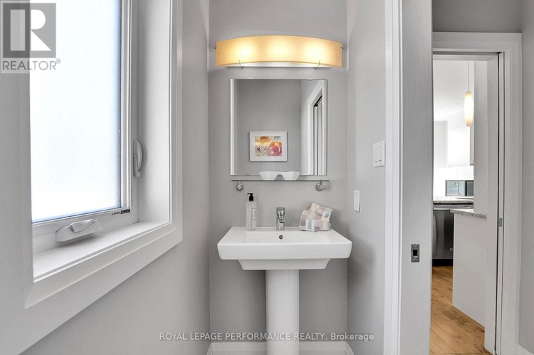 29578722/32-moore-street/richmond/ottawa/ontario/K0A2Z0_30