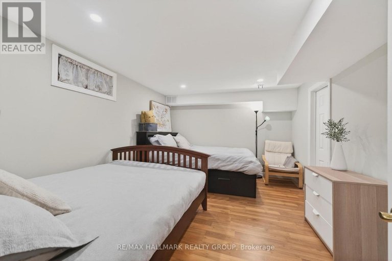 29610974/1081-foley-avenue/elmvale-acresurbandale/ottawa/ontario/K1G2R4_23