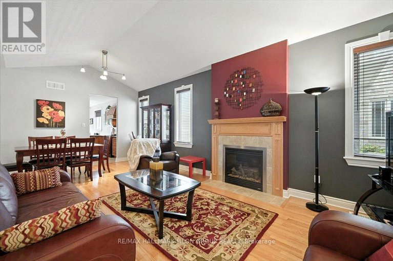 28557335/128-topaze-crescent/town-of-rockland/clarence-rockland/ontario/K4K0E3_3