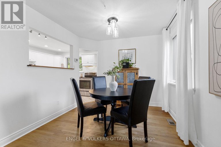 28638772/31-assiniboine-drive/borden-farmstewart-farmcarleton-heightsparkwood-hills/ottawa/ontario/K2E5R8_6
