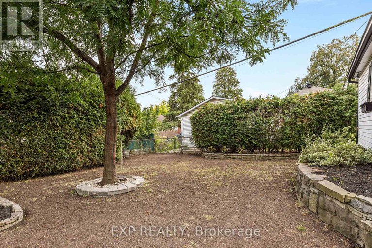 28892855/576-donald-street/overbrookcastle-heights/ottawa/ontario/K1K1L6_27
