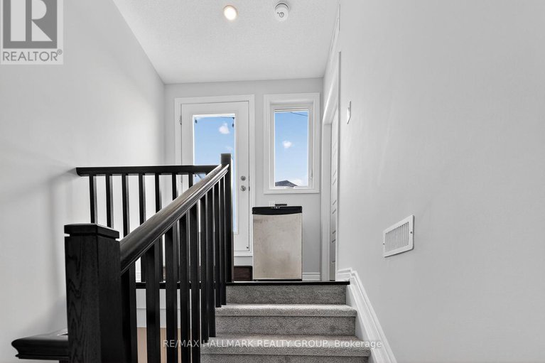 28509446/551-takamose-private/cfb-rockcliffe-and-area/ottawa/ontario/K1K5A5_29