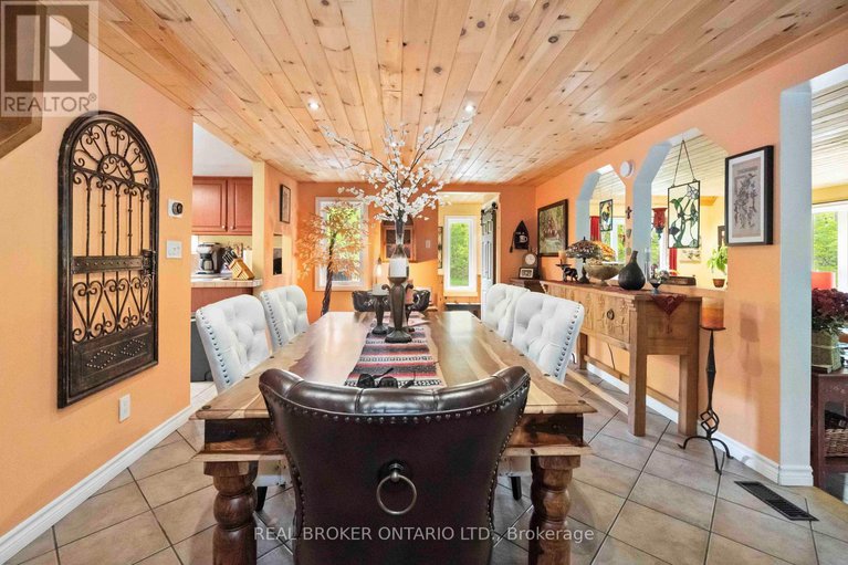28470618/190-woods-road/constance-bay/ottawa/ontario/K0A3M0_24