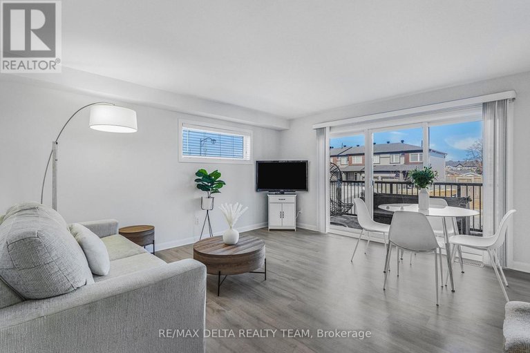 29531208/d-516-decoeur-drive/avalon-west/ottawa/ontario/K4A5H5_4