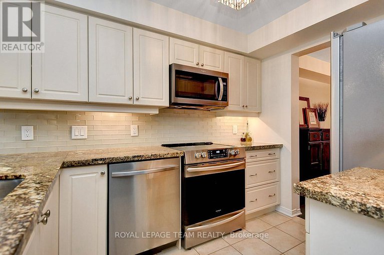 28608352/109-goldwood-private/stonebridge/ottawa/ontario/K2J0P4_17