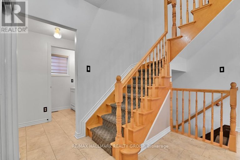 29663474/702-mud-creek-crescent/riverside-southgloucester-glen/ottawa/ontario/K1V1W3_7