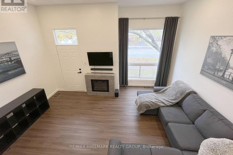 29093842/11-94-esterlawn-private/mckellar-heightsglabar-park/ottawa/ontario/K2A4C1_20