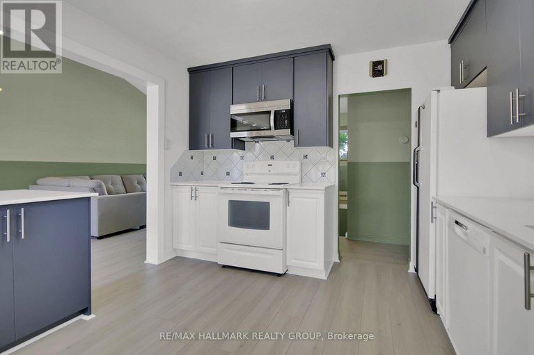 28570009/2286-elmira-drive/parkway-park/ottawa/ontario/K2C1H4_13