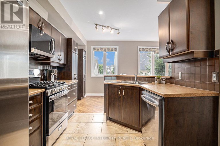 28816368/85-evelyn-powers-private/stittsville-south/ottawa/ontario/K2S0E1_12