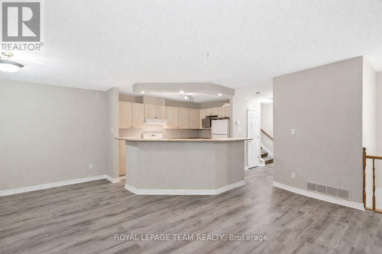 29219966/108-3265-st-joseph-boulevard/bilberry-creekqueenswood-heights/ottawa/ontario/K1E3Y2_4