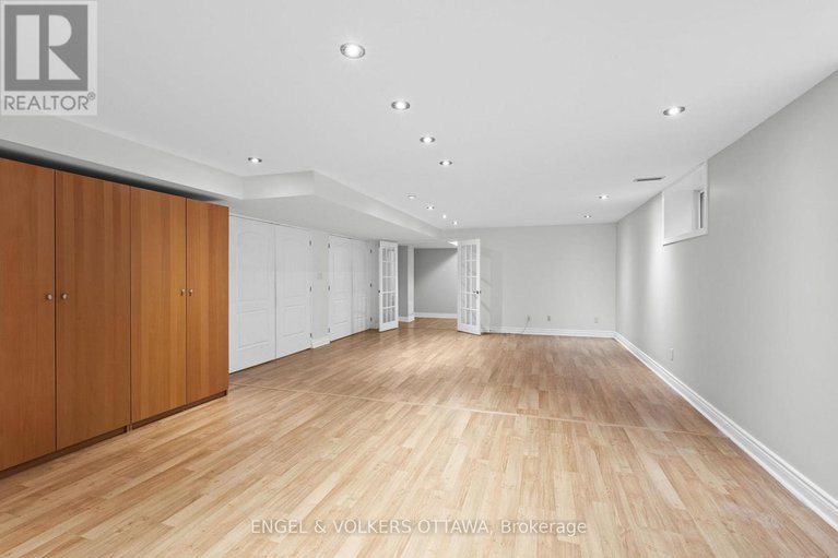 29614138/249-atlantis-avenue/westboro-west/ottawa/ontario/K2A1X9_26