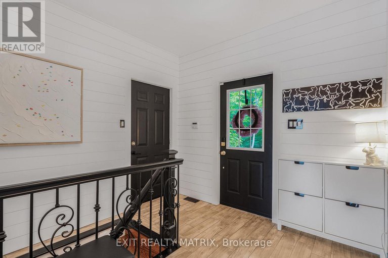 29047689/1271-georges-vanier-drive/cumberland-ridge/ottawa/ontario/K4C1R6_17