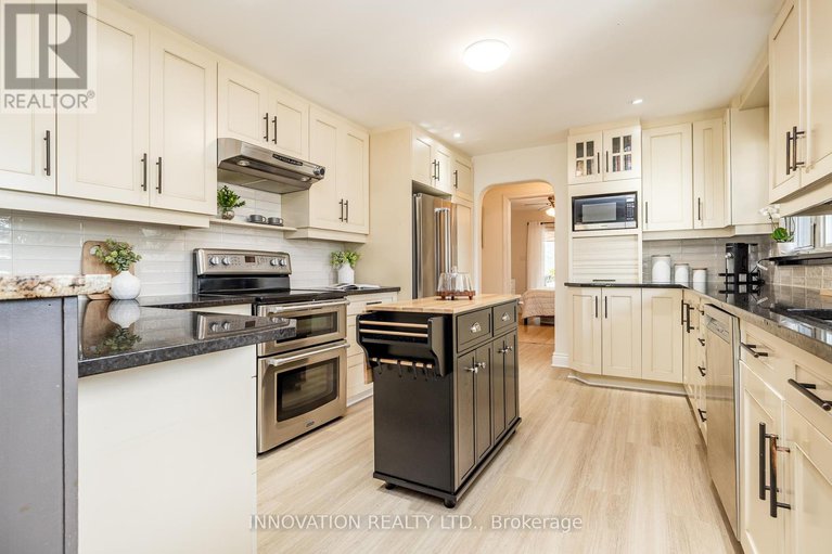 28820812/33-arnold-drive/arbeatha-park/ottawa/ontario/K2H6V8_16