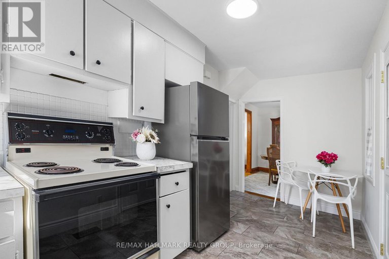 28882638/337-hinton-avenue-s/civic-hospital/ottawa/ontario/K1Y1A4_15
