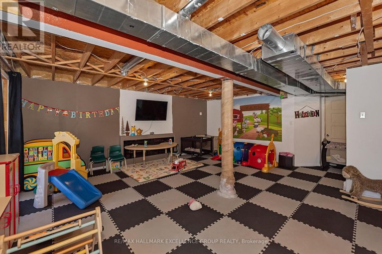 29375629/386-jasper-crescent/town-of-rockland/clarence-rockland/ontario/K4K0C7_35