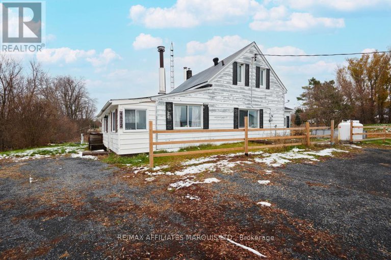 29112425/4872-nine-mile-road/south-glengarry-charlottenburgh-twp/south-glengarry/ontario/K0C1S0_1