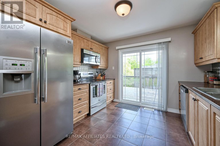 28567614/30-lee-avenue/smiths-falls/smiths-falls/ontario/K7A0A2_11