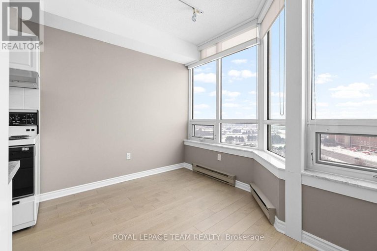 29414211/1803-1480-riverside-drive/riverview-park/ottawa/ontario/K1G5H2_11